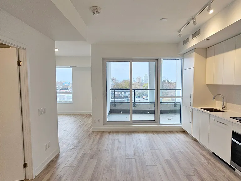 181 Sheppard Ave E #407 — Photo 3