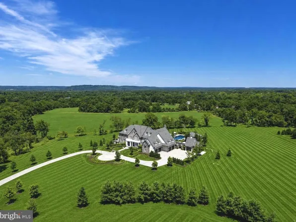 6 Tines Field Path, Newtown, PA 18940