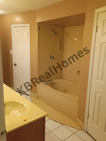 5791 Plum Valley Dr — Photo 9