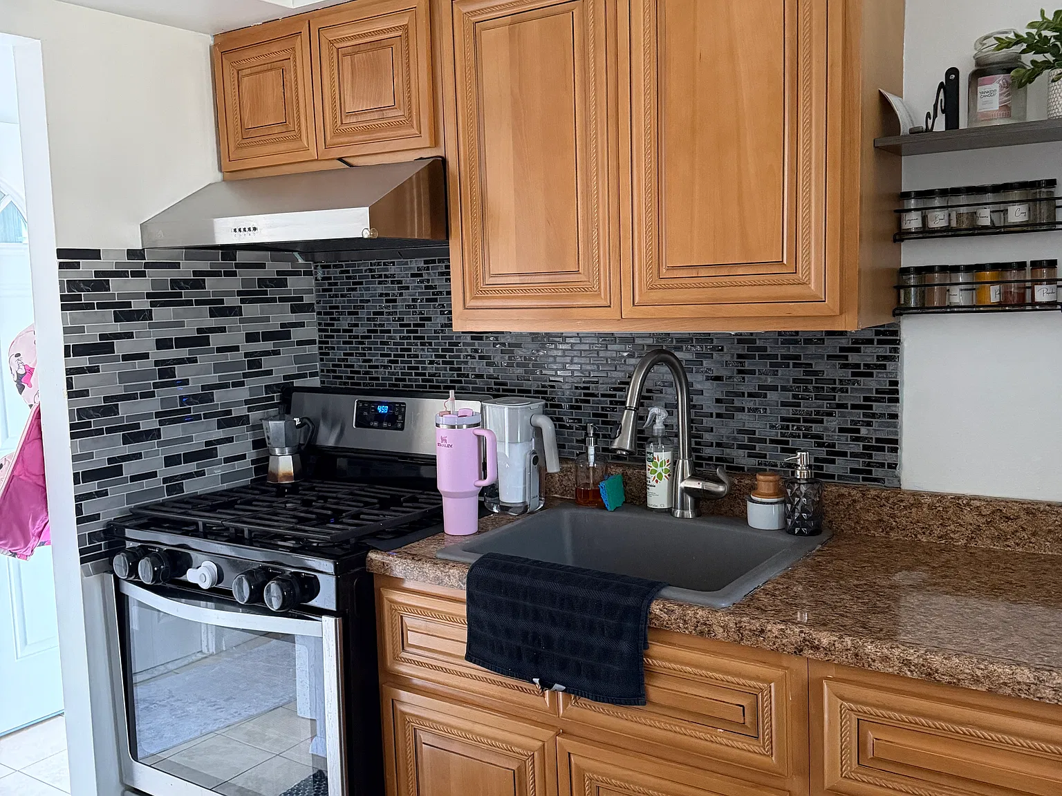 1 bed, $2,000 — Photo 3