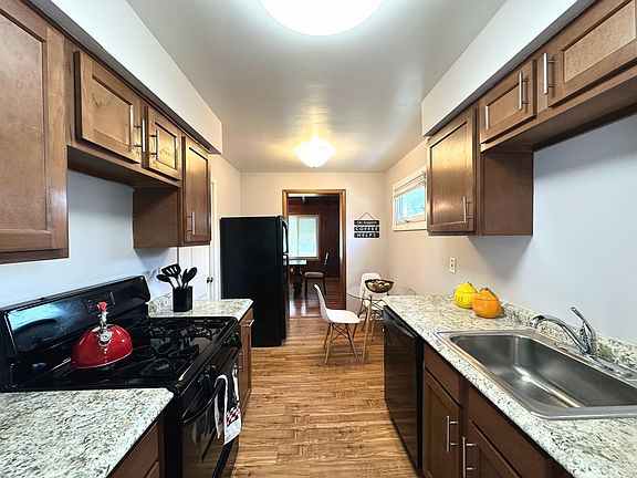 2nd image of 23781 Hartland Dr