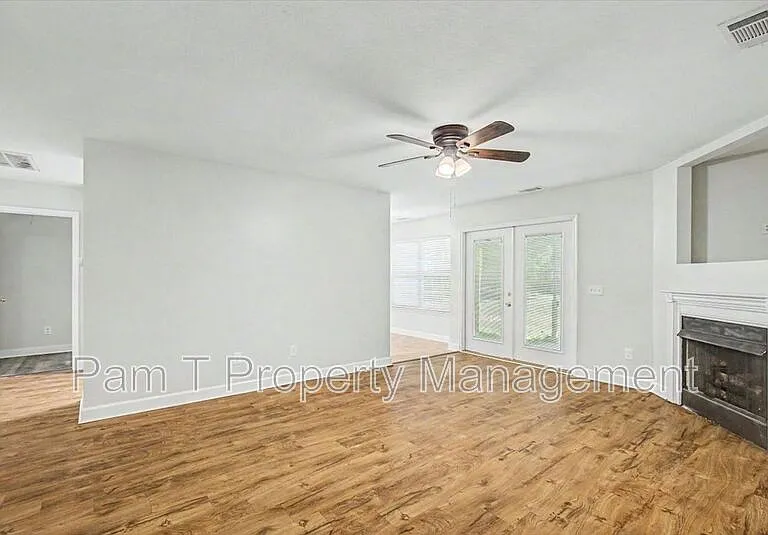 2305 Spivey Ave — Photo 6
