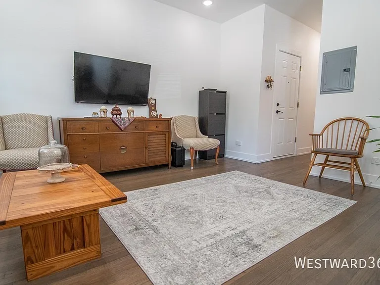6201 N Glenwood Ave #1 — Photo 5