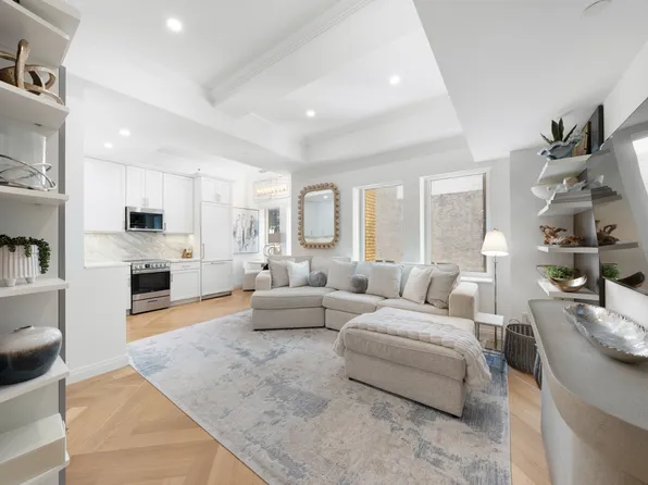 160 Central Park South image 2 of 20