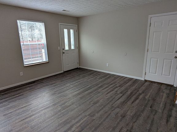 4th image of 873 Kerns Dr NE APT B