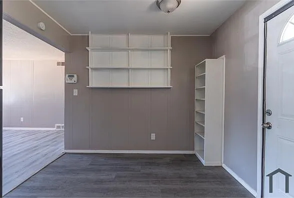 3721 Parkwoods Ln — Photo 12