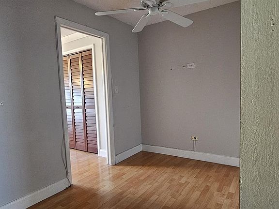 4th image of 200 NW 87th Ave APT J222