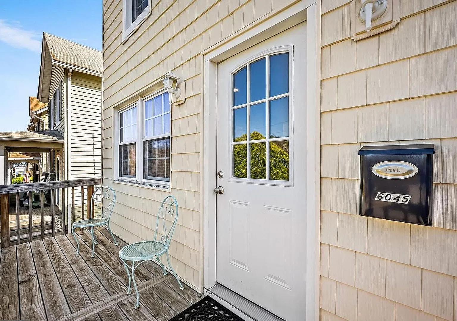 Renovated 2-Bedroom Home in the Heart of Mount Washington with Large Yard & Parking — Photo 1