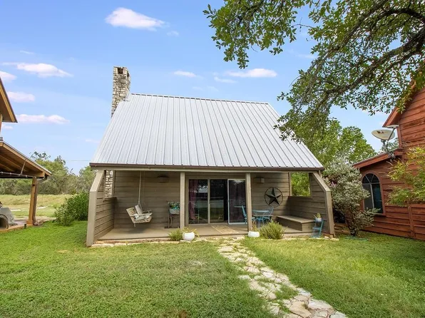 127 Topspin Circle Drive, Spicewood, TX 78669