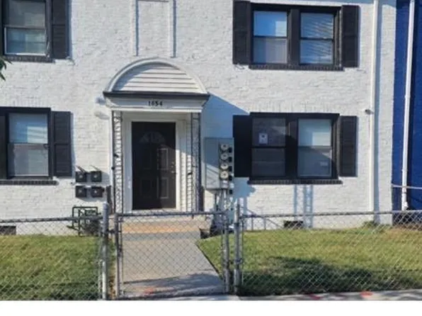 1254 Meigs Pl NE, Washington, DC