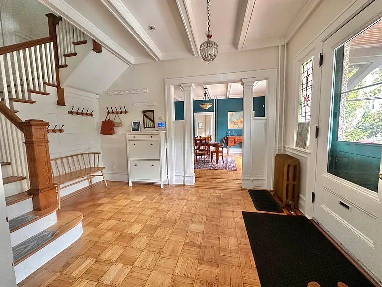 100 Hauxhurst Ave #1 — Photo 6