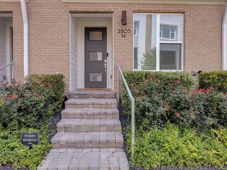 2805 McCurdy St #14 — Photo 8