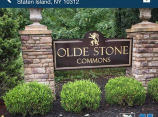 160 Presentation Cir, Staten Island, NY 10312
