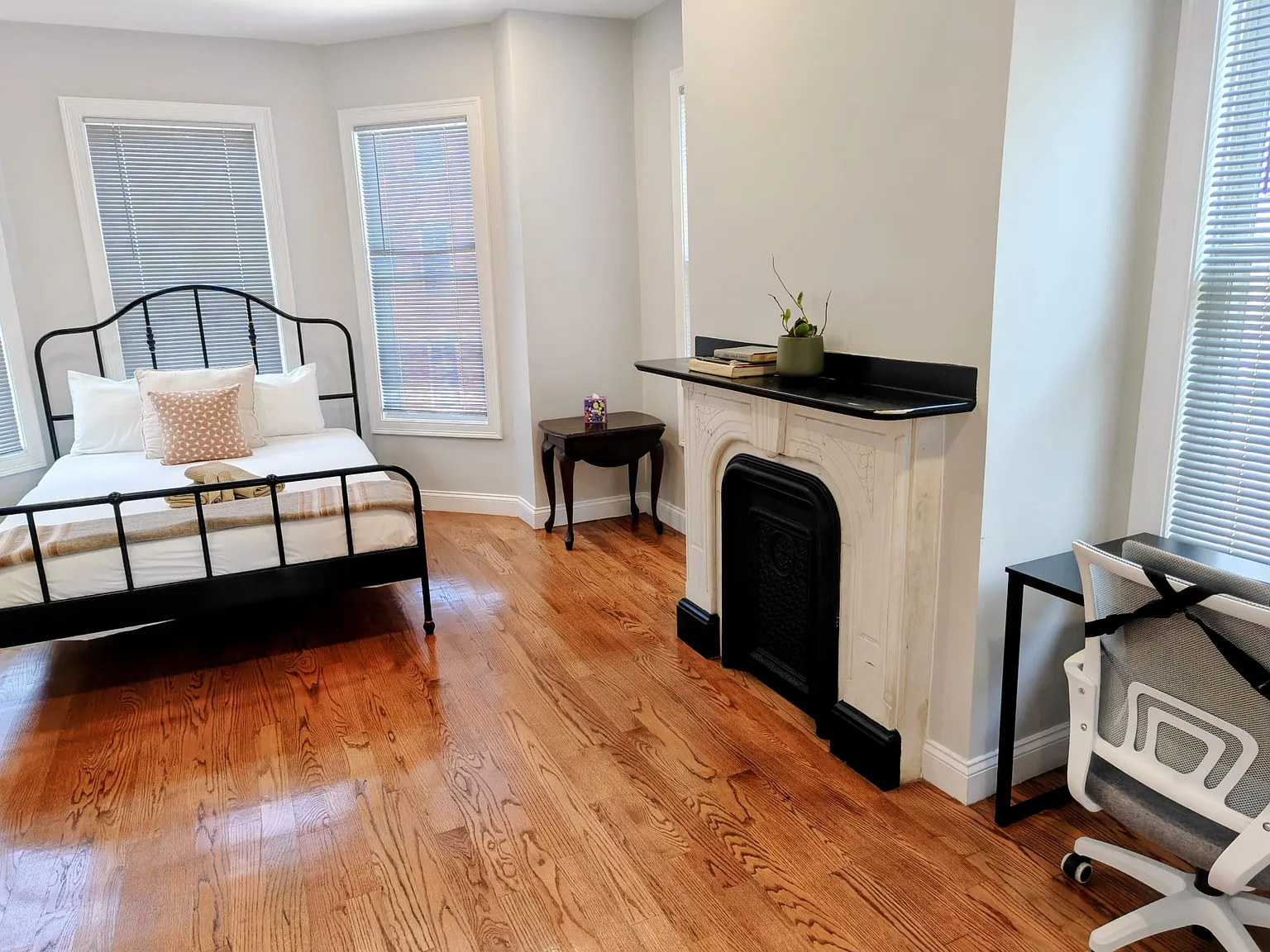 4 bed, 9999 sqft, $6,800 — Photo 4