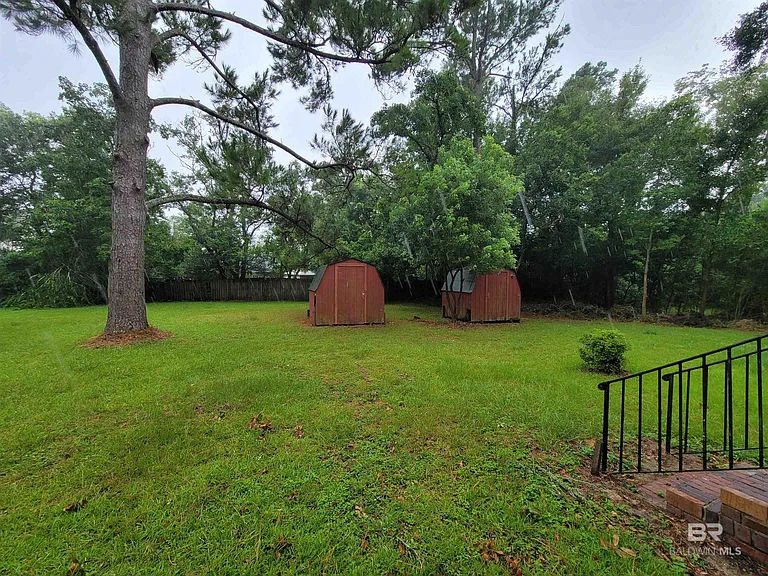 309 E Peachtree Ave — Photo 11