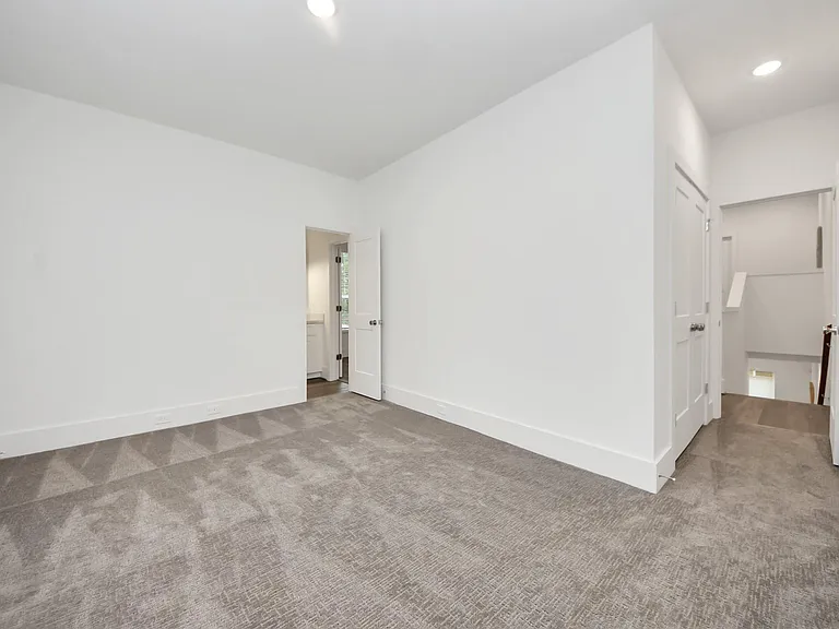 7504 Carver Rd #D — Photo 41