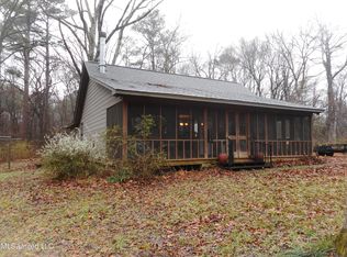 647 Liverpool Rd, Yazoo City, MS 39194