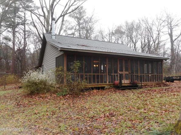 647 Liverpool Rd, Yazoo City, MS 39194