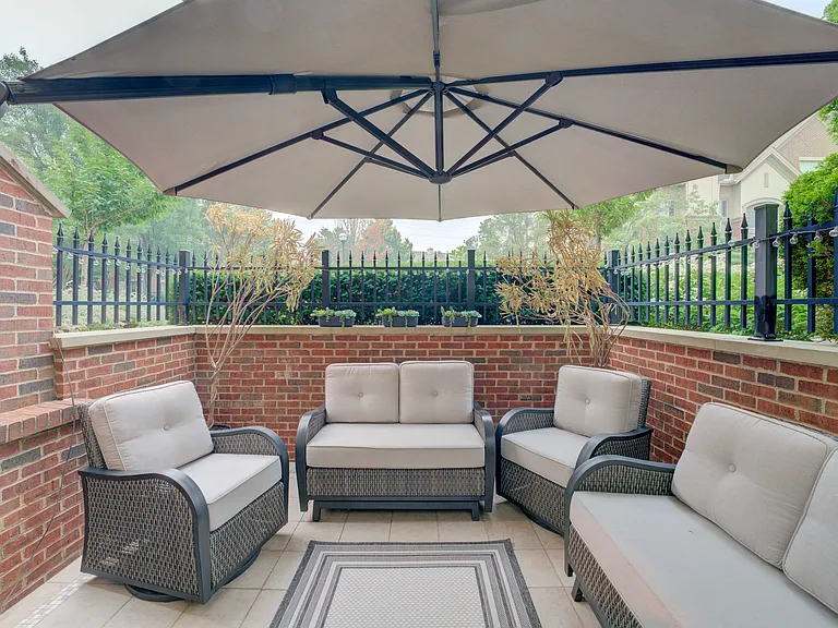 8 Astor Pl — Photo 6