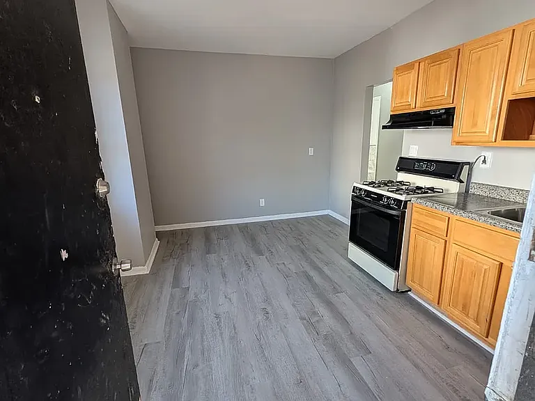 320 Watson Ave #6C — Photo 1