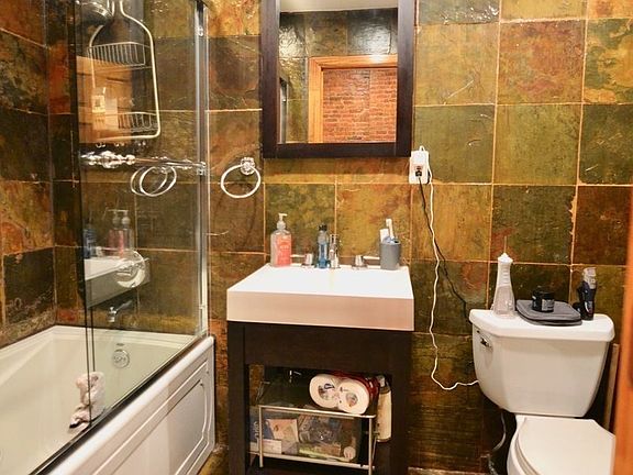 5th image of 1131 Dean St APT 2