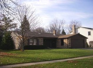 312 Cottonwood Ln, Naperville, IL