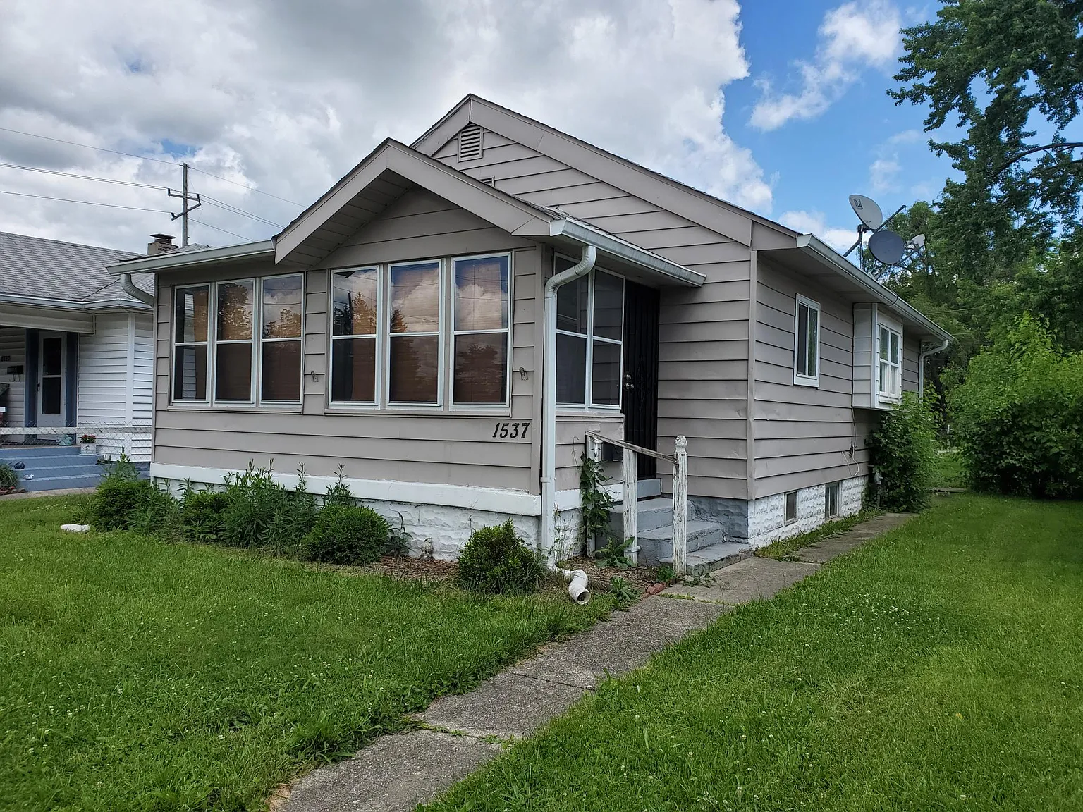 1537 N Grant Ave photo 1