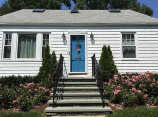 54 Morton Ave, Newport, RI 02840