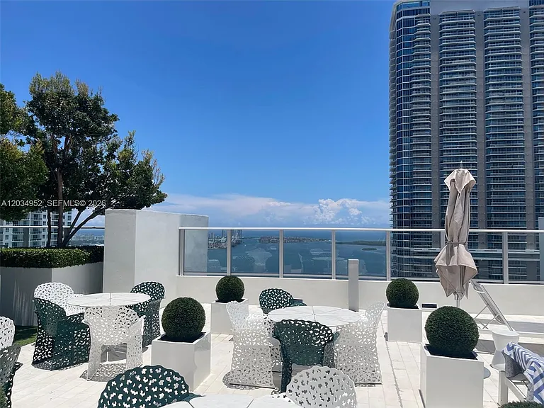 1010 Brickell Ave #3810 — Photo 7