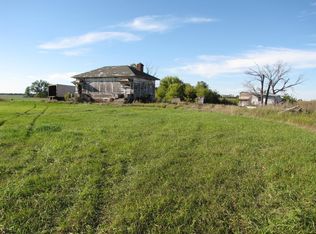 7909 33rd St SE, Jamestown, ND 58401