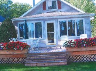 407 River Dr, Bay City, MI 48706