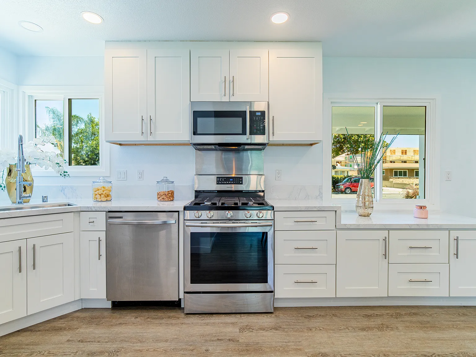 3 bed, 1275 sqft, $3,800 — Photo 3