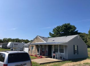 110 Fulton Ln, Chester, WV 26034