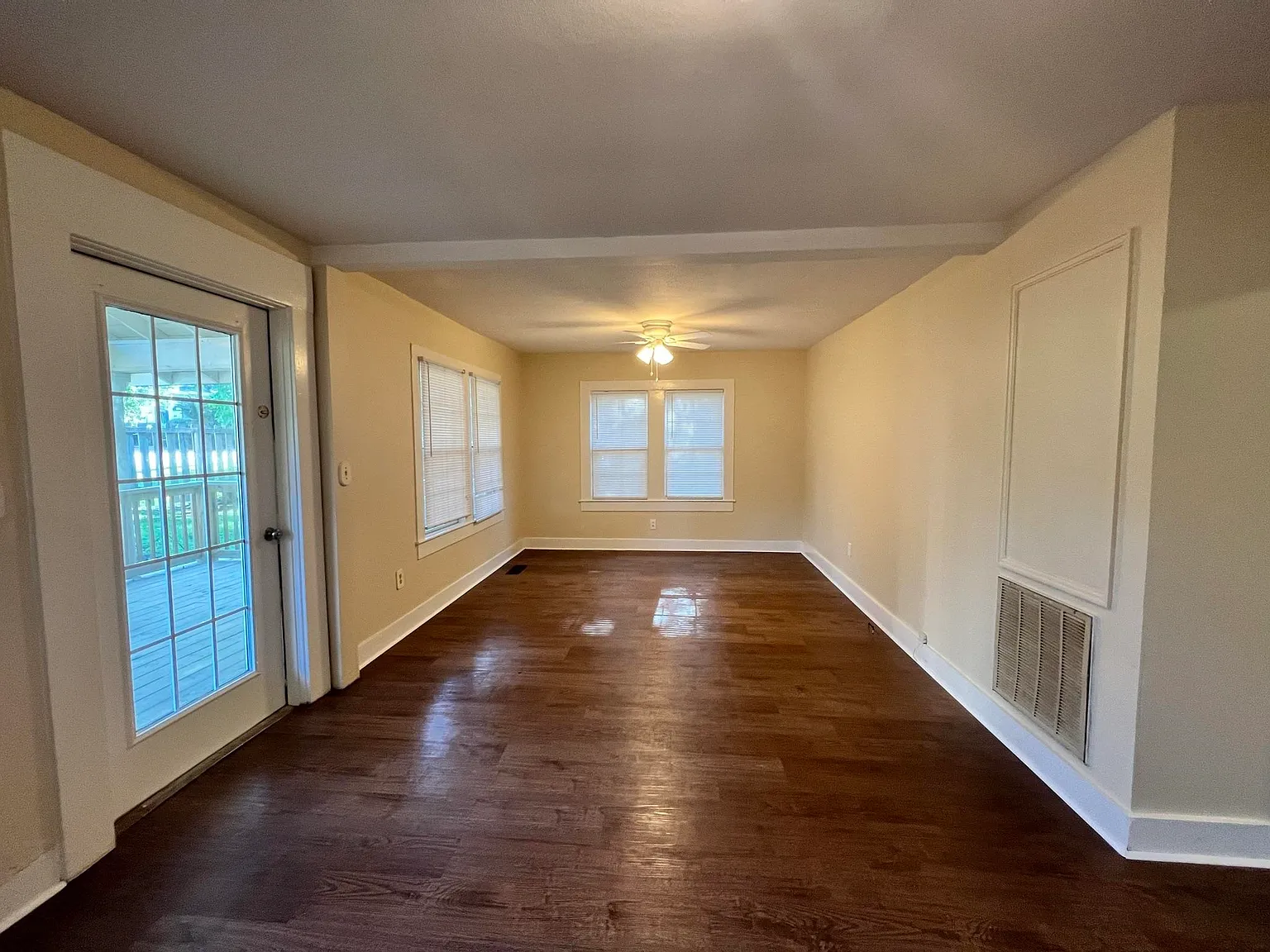 2 bed, 852 sqft, $1,450 — Photo 3