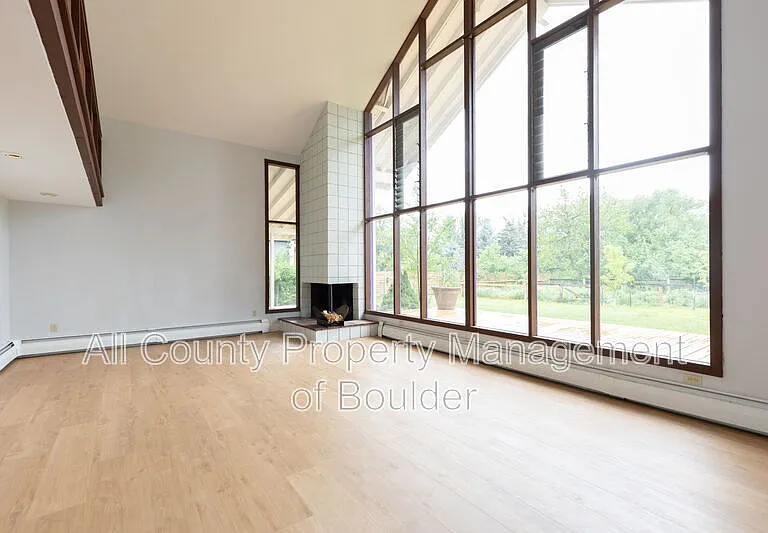 2220 Norwood Ave — Photo 10