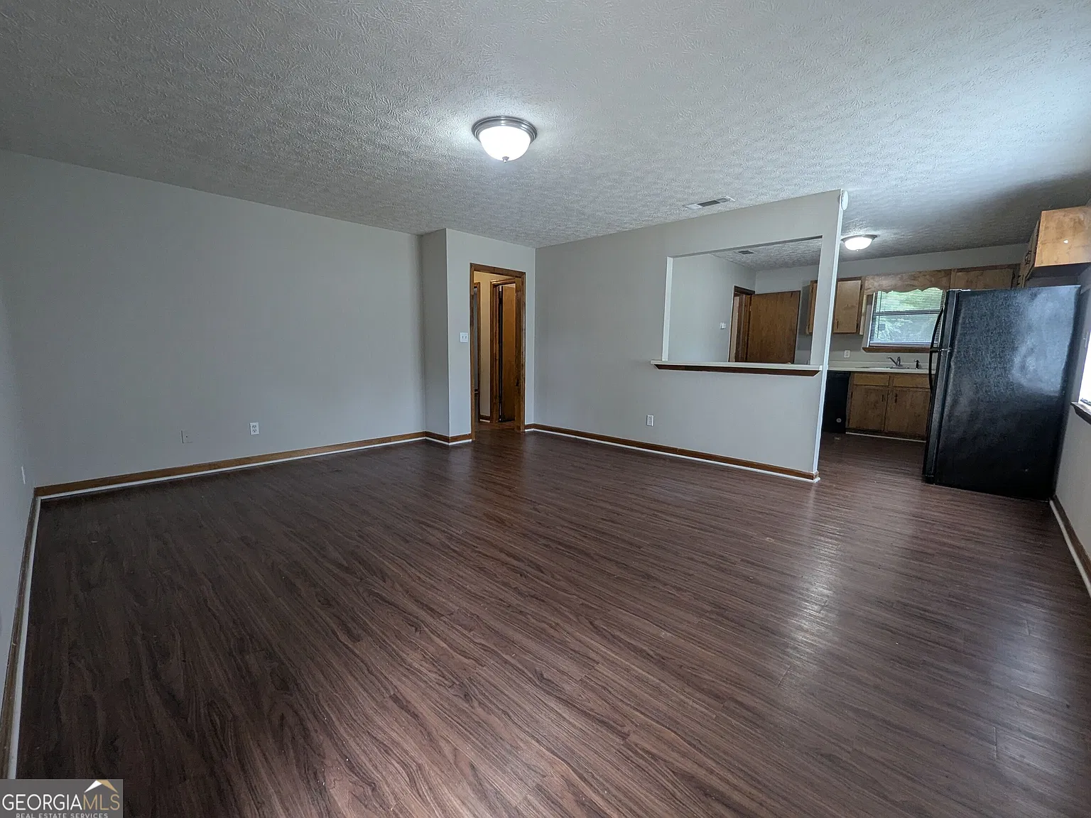 2 bed, 1.0 bath, 986 sqft, $1,100 — Photo 2