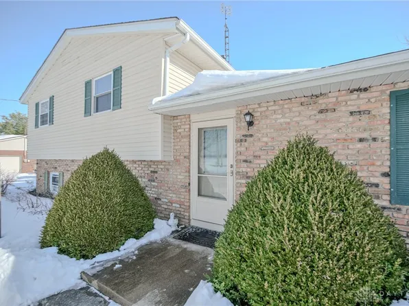 5670 Prairie Rd, Springfield, OH 45502