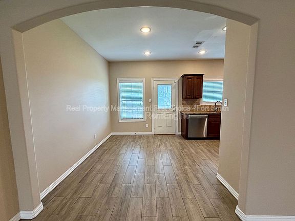 3rd image of 6717 Maribette Rd
