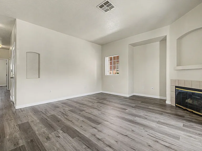 4730 E Craig Rd #26 — Photo 7
