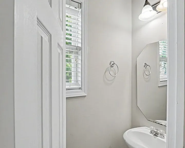 3111 Gloxinia Rd — Photo 26