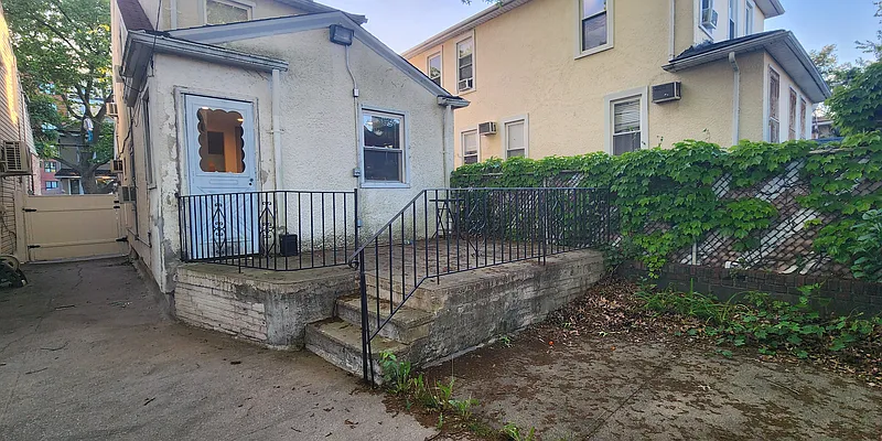 Sold by Oxford Property Group | media 30