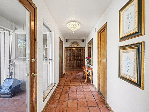 5th image of 6517 Briarmeade Dr