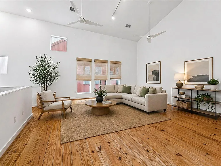 6130 Grand Blvd — Photo 4