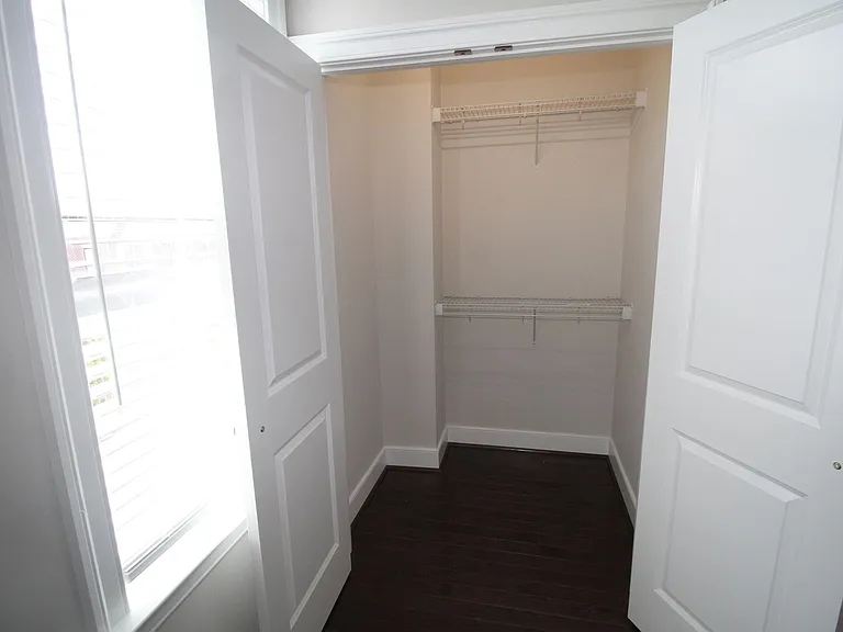 1704 W Cary St — Photo 8