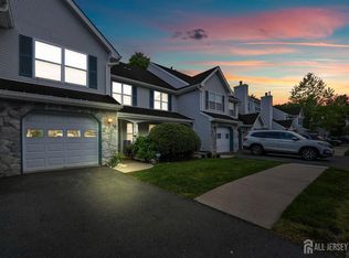 82 Heather Ct, Monmouth Junction, NJ 08852