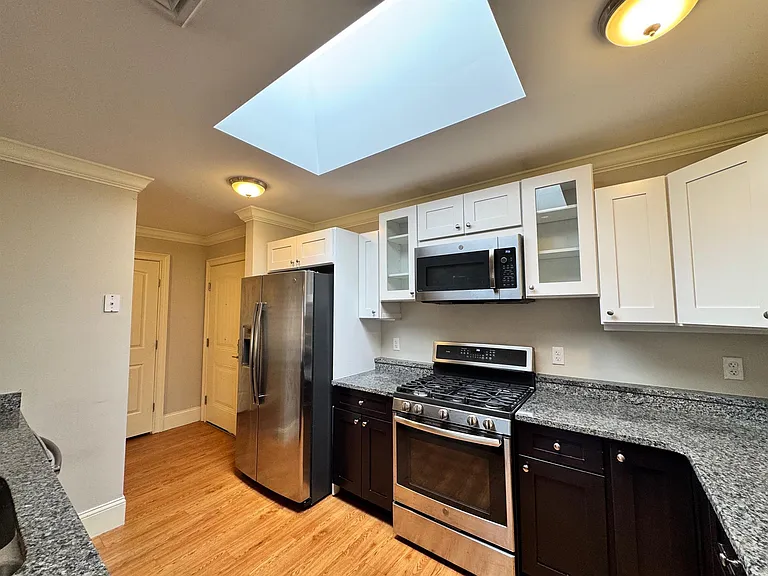 286 Main St #201 — Photo 4