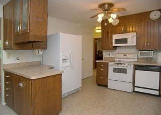 2nd image of 2633 Skidmore Cir