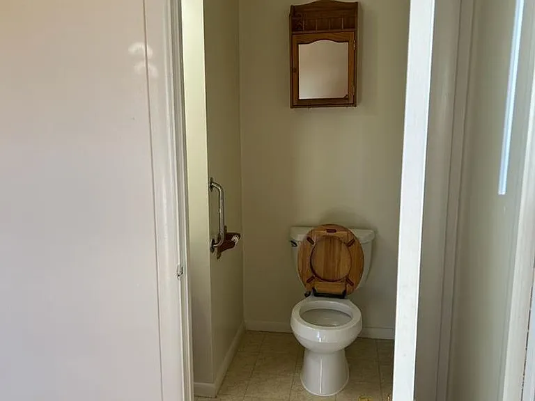 1075 N Folsom St — Photo 12