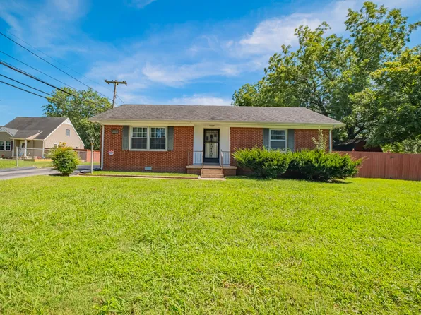 204 E Blackwell St, Tullahoma, TN 37388
