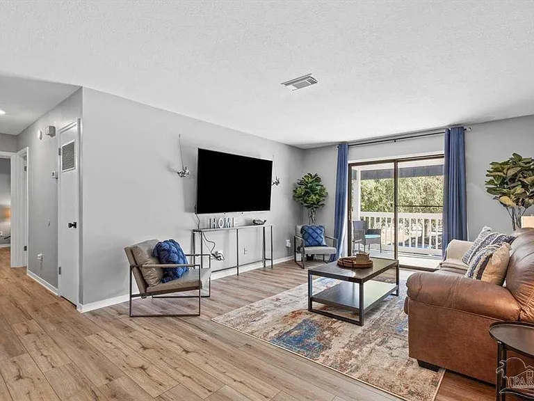3783 E Olive Rd — Photo 10